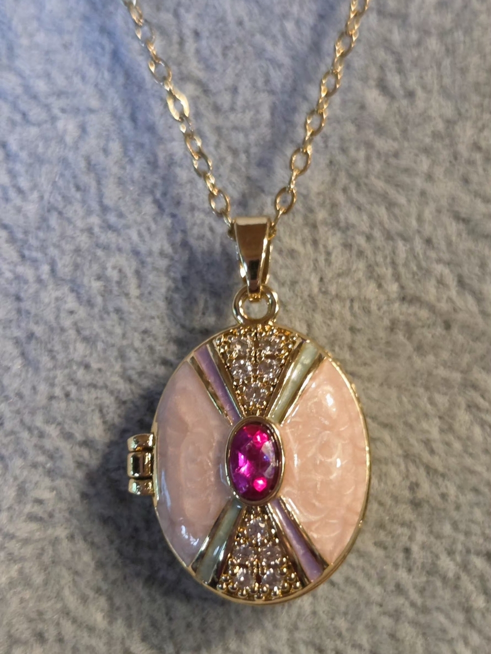 New Gold-tone Pink Enamel Photo Locket Necklace